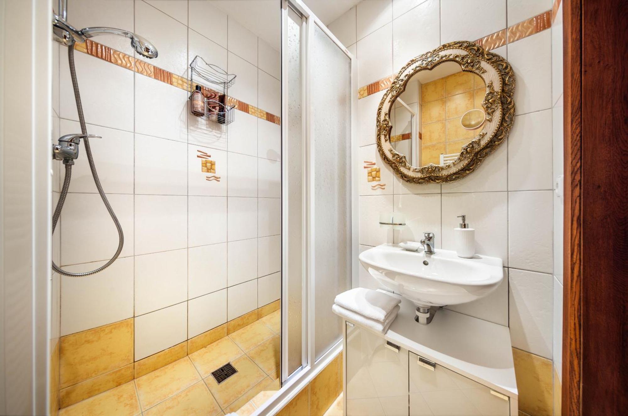 Apartments Dlouha 93 チェスキー クルムロフ エクステリア 写真